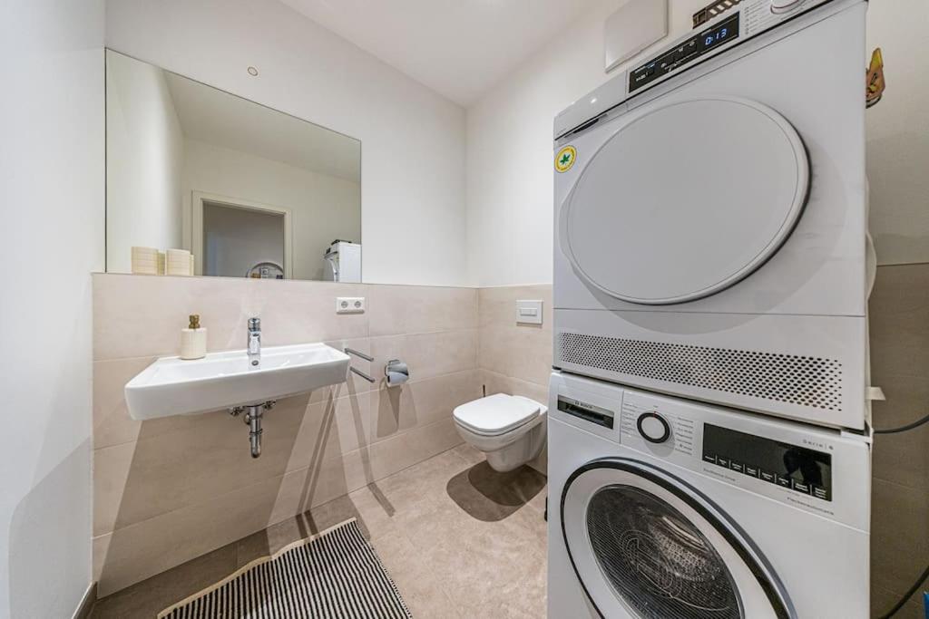 Stylisches Zentrales City-Apartment Mit 2 Balkonen Leipzig Exterior foto