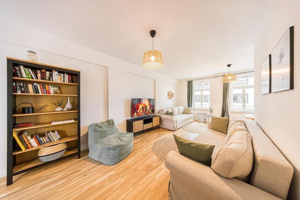 Stylisches Zentrales City-Apartment Mit 2 Balkonen Leipzig Exterior foto
