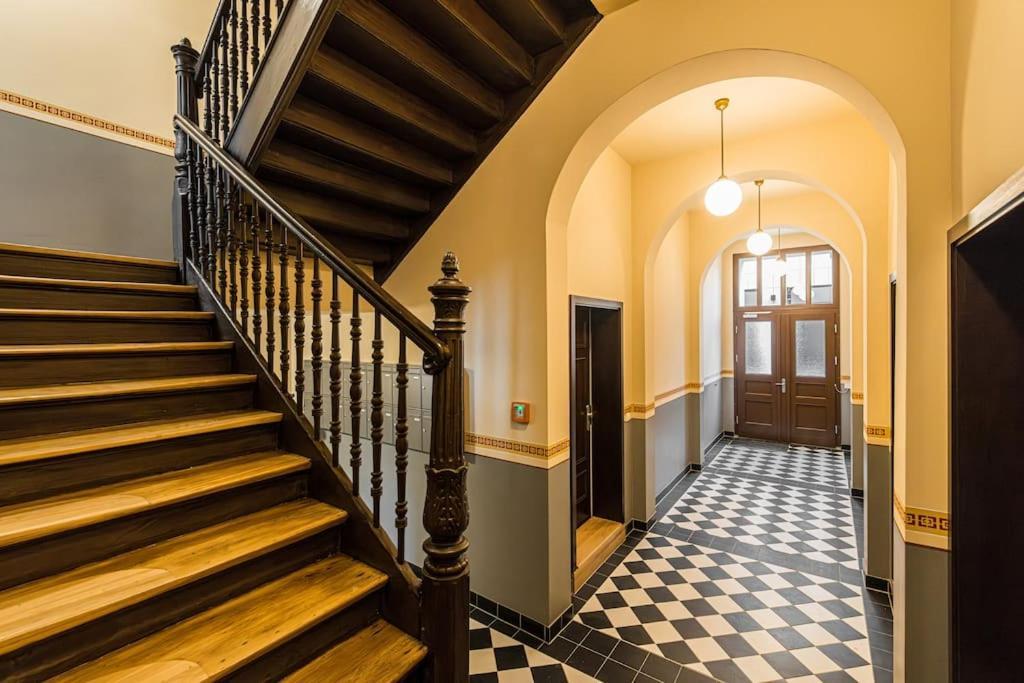Stylisches Zentrales City-Apartment Mit 2 Balkonen Leipzig Exterior foto